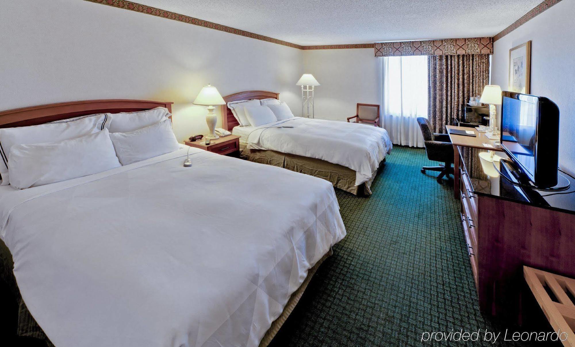 Radisson Airport Hotel 3*