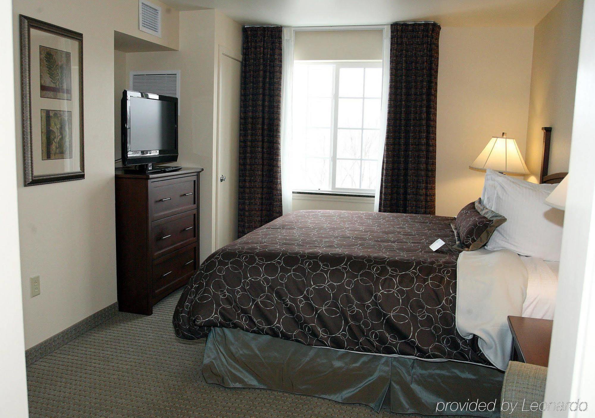 Hotel Staybridge By Ihg 3*