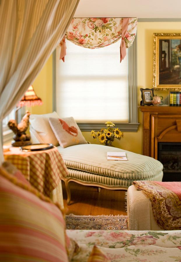 Bed & Breakfast A At The Edward Harris House 4*