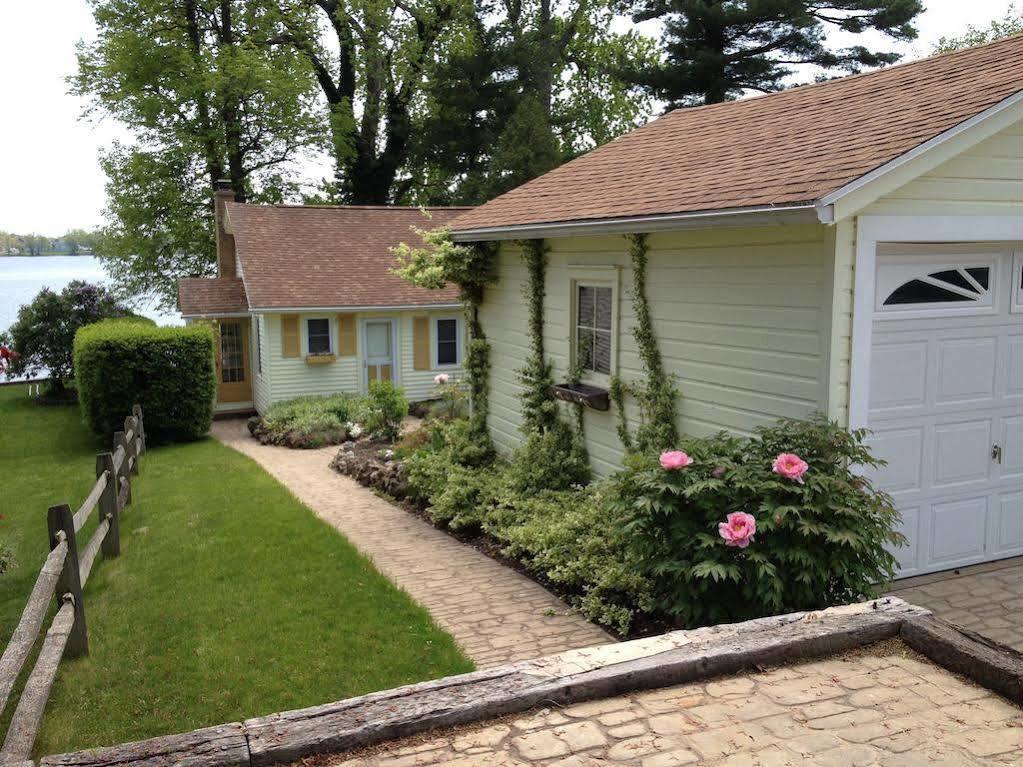 A At The Edward Harris House 4*