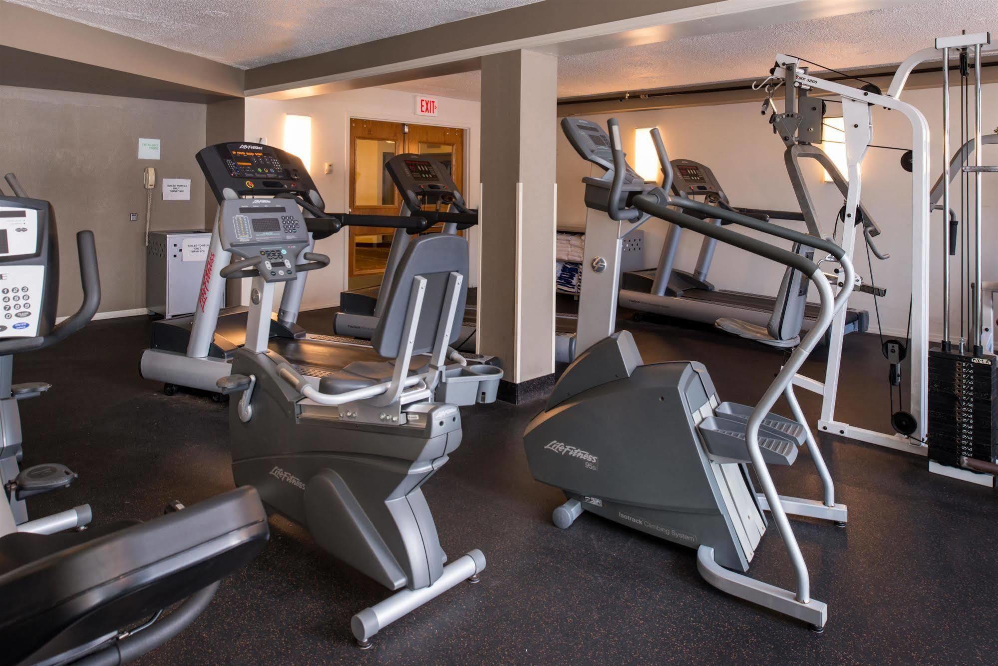 Ramada Plaza Airport Hotel Rochester