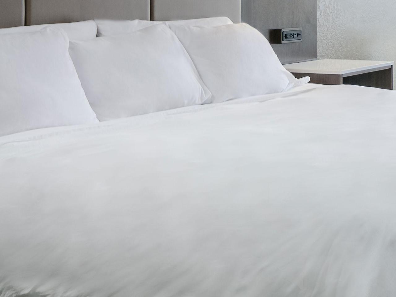 Hotel Radisson Airport 3*