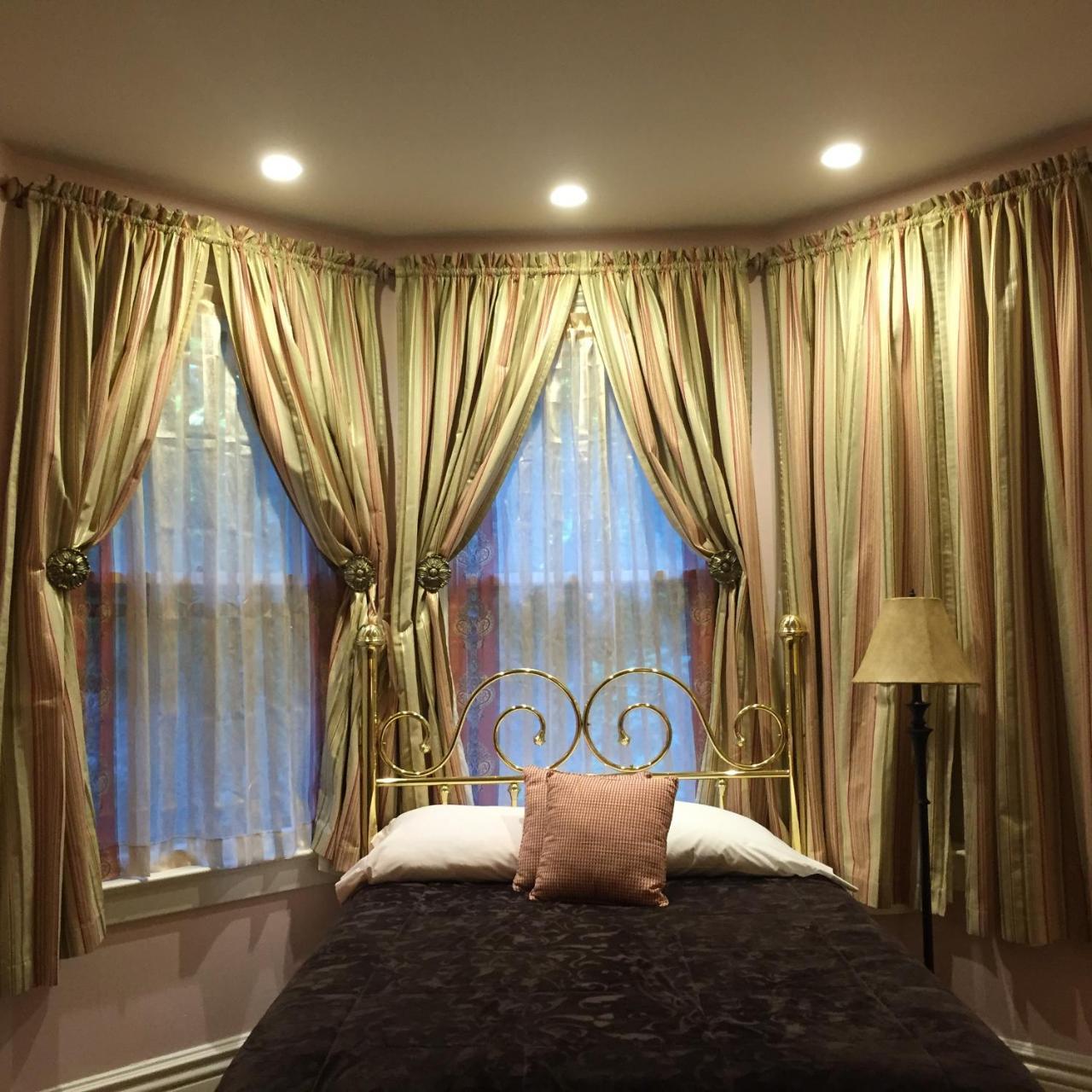 Ellwanger Estate B&B Bed & Breakfast Rochester