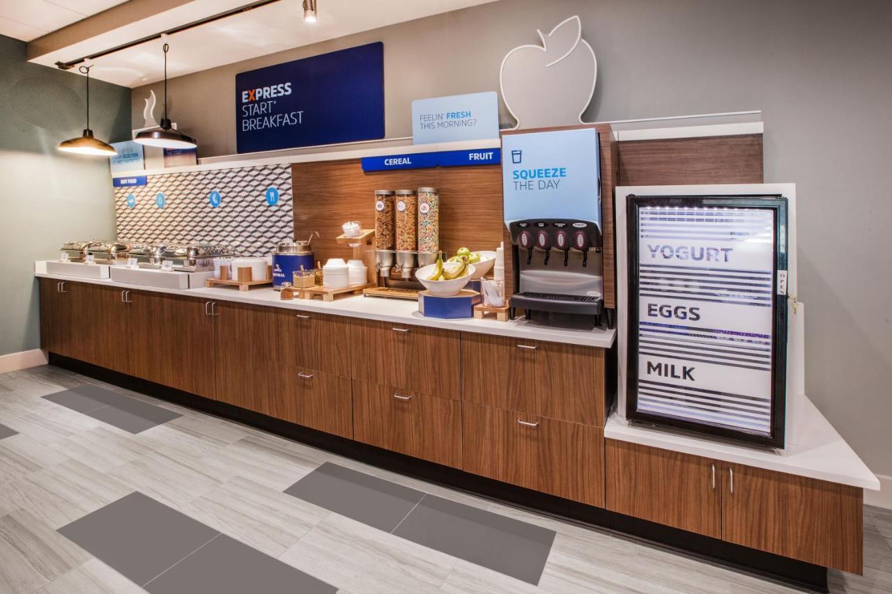 Express - Area By Ihg 3* Rochester