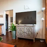 Ny Style Centric Loft With King Bed By Park Ave