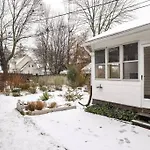 Edge Of The Wedge - Rochesters Most Convenient Home