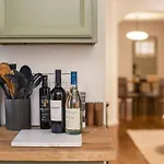 Edge Of The Wedge - Rochesters Most Convenient Home