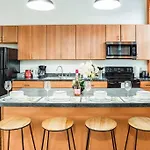 Centric Ny Style Loft W/King Bed