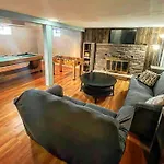 Adorable&Cozy Suburban Home Mins From Dwtn/Airport