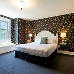 Inn On Broadway