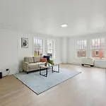 East 419I Modern Suite I Pool I Gym