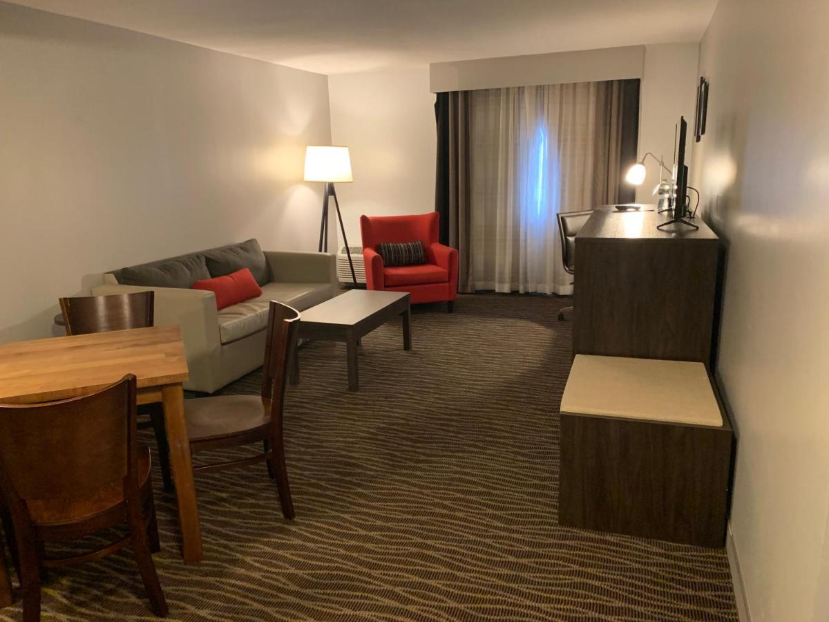 Hotel Country & By Radisson, Rochester-pittsford-brighton, Ny 3*
