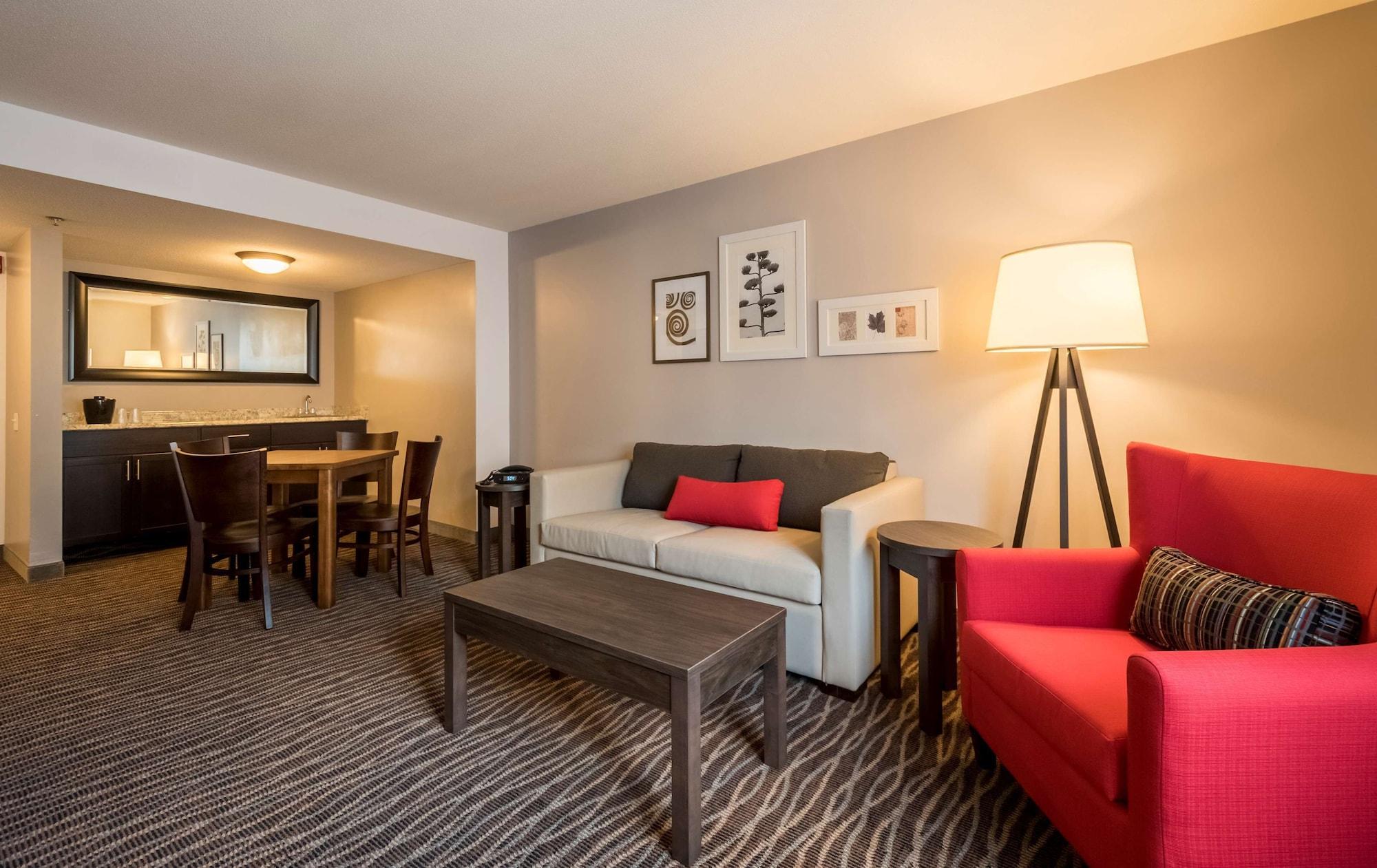 Country & By Radisson, Rochester-pittsford-brighton, Ny