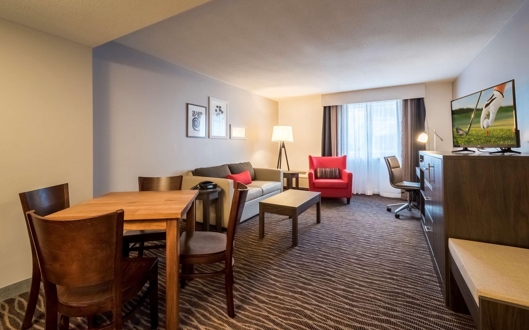Country & By Radisson, Rochester-pittsford-brighton, Ny 3*