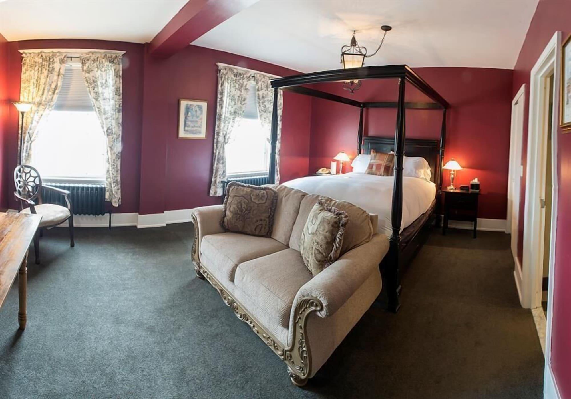 Inn On Broadway 4*