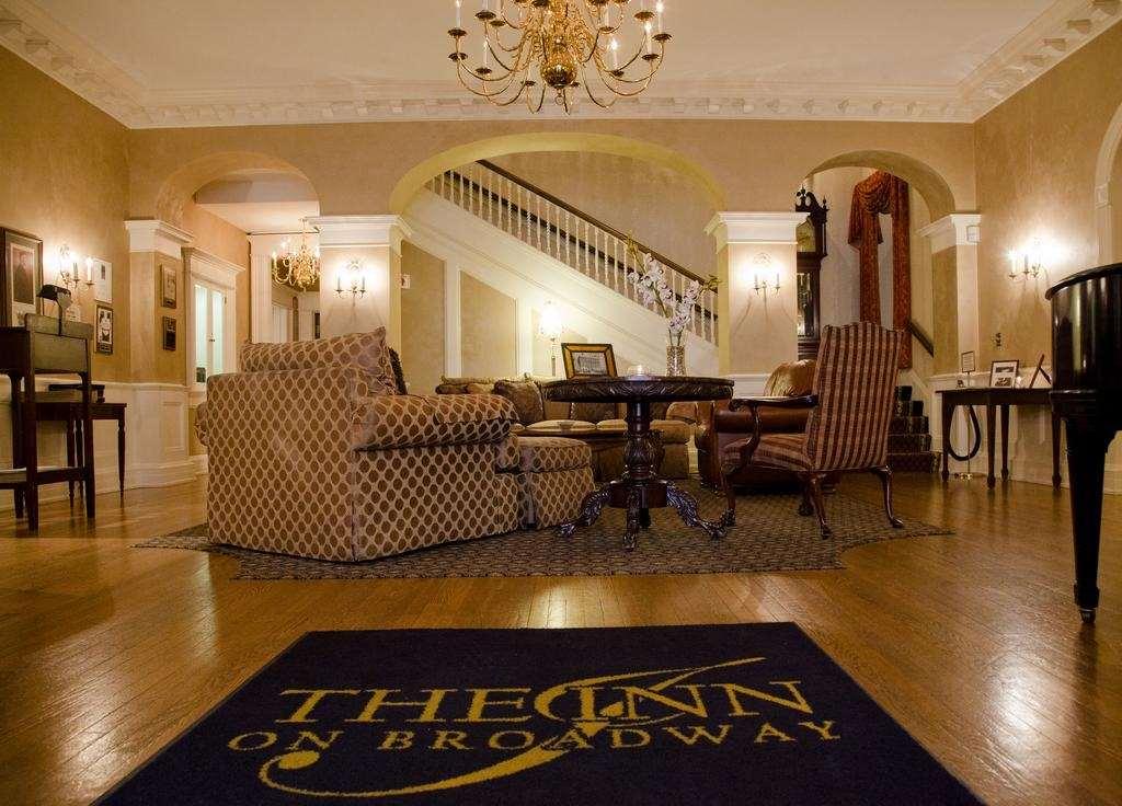 Inn On Broadway 4*