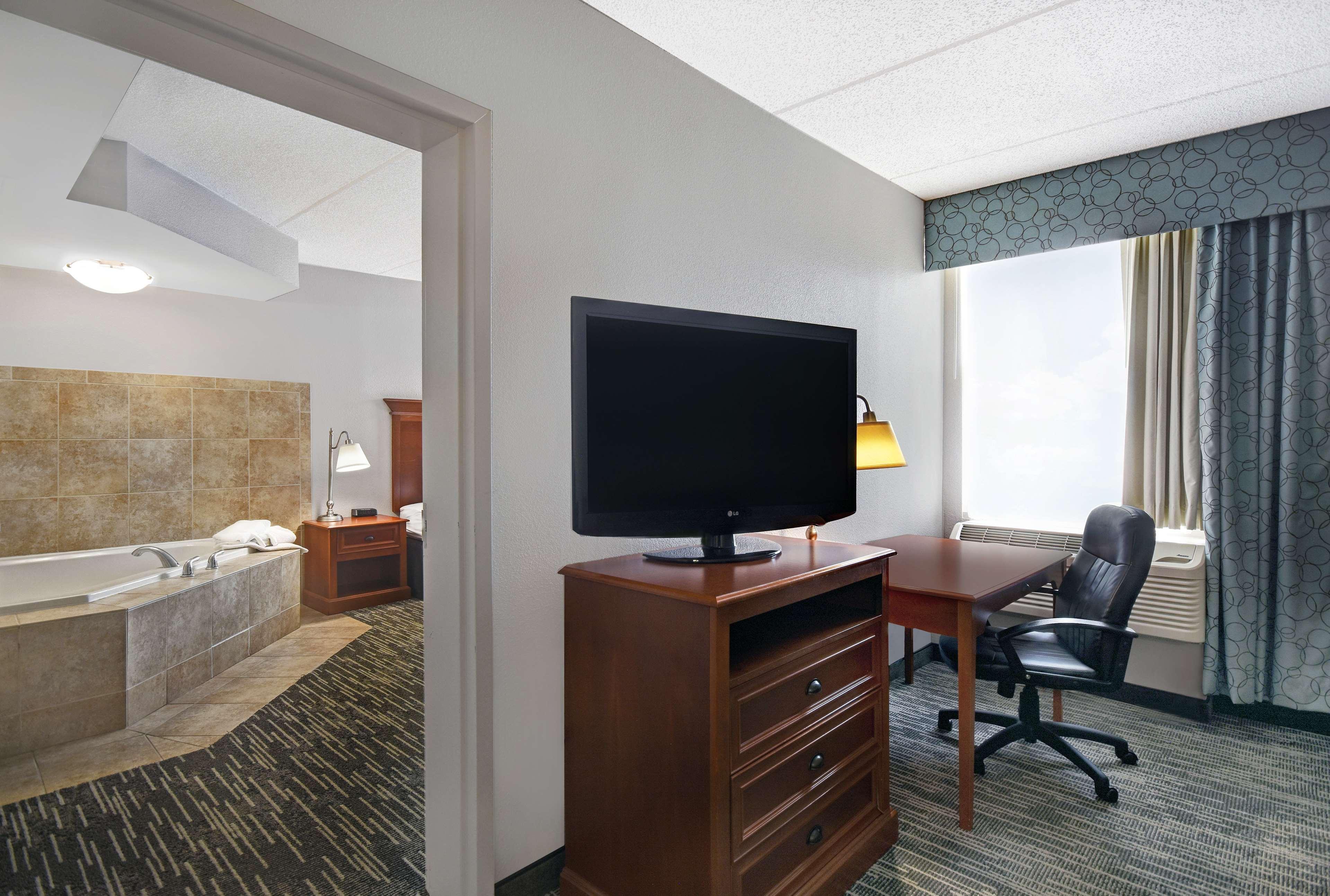 Hotel Spark By Hilton Area Rochester