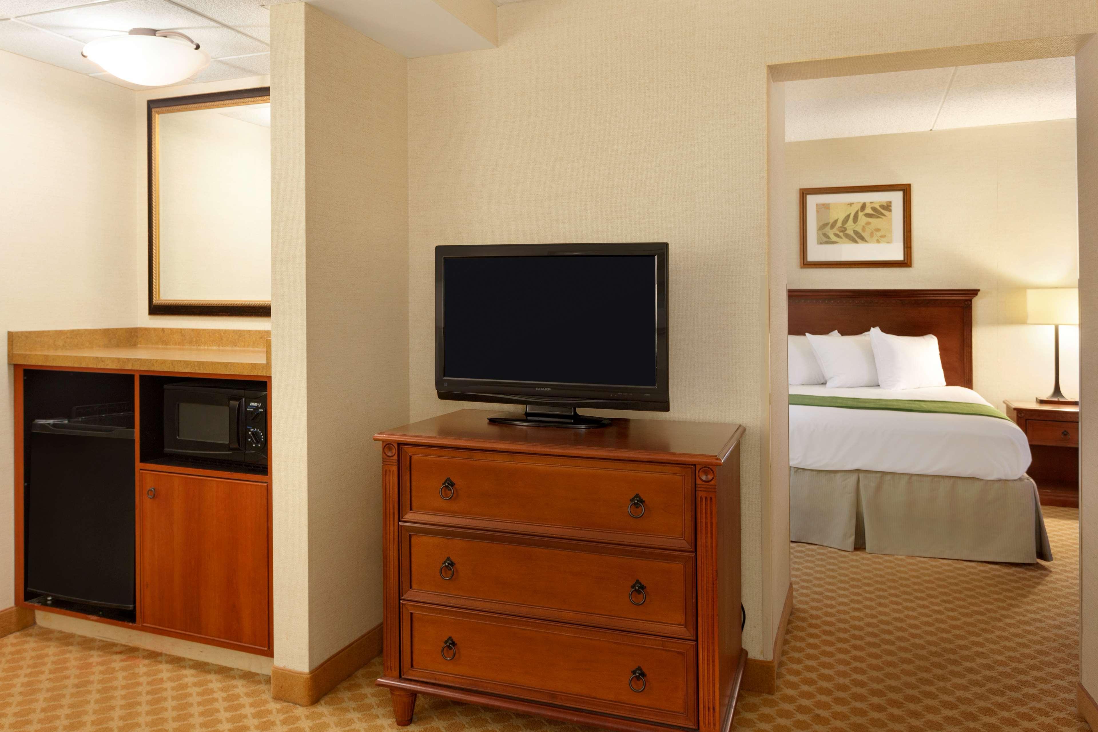 Spark By Hilton Area Hotel