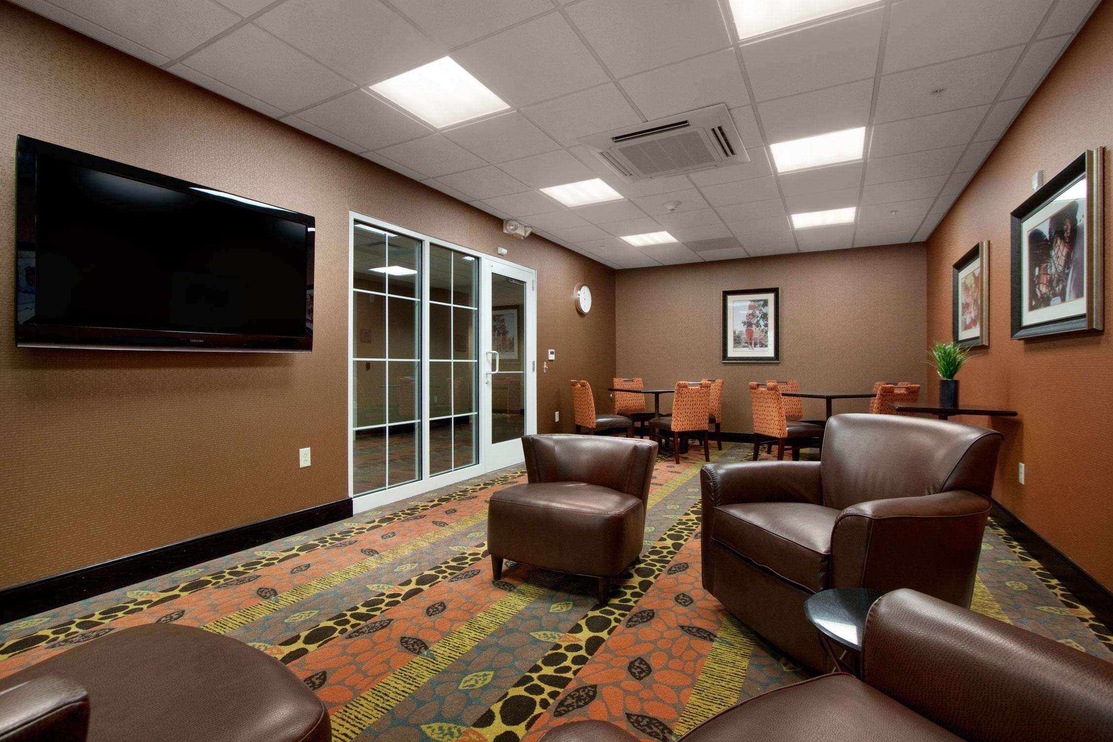 Homewood By Hilton Rochester/greece, Ny Hotel