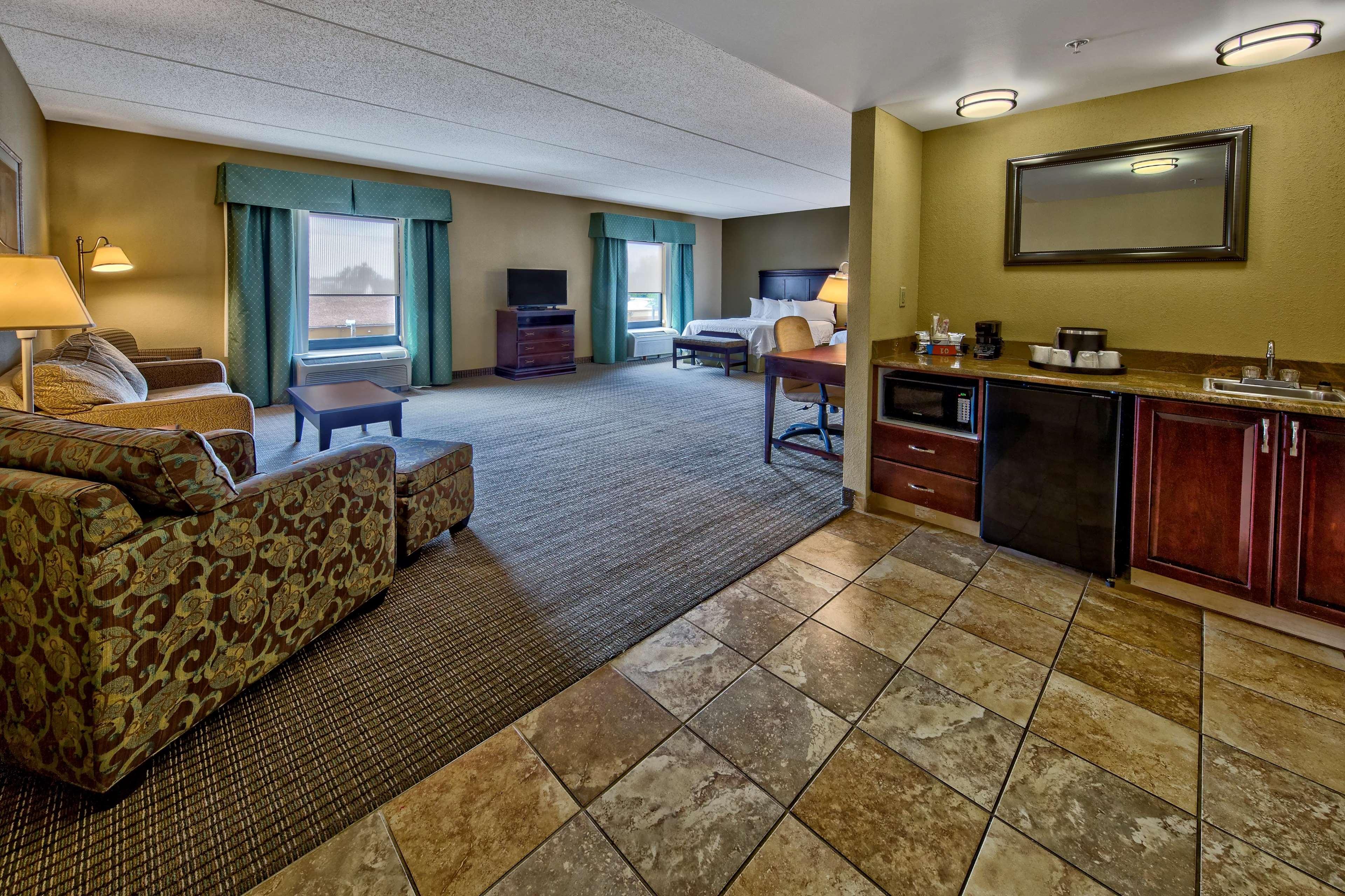 Hampton - Irondequoit 3* Rochester