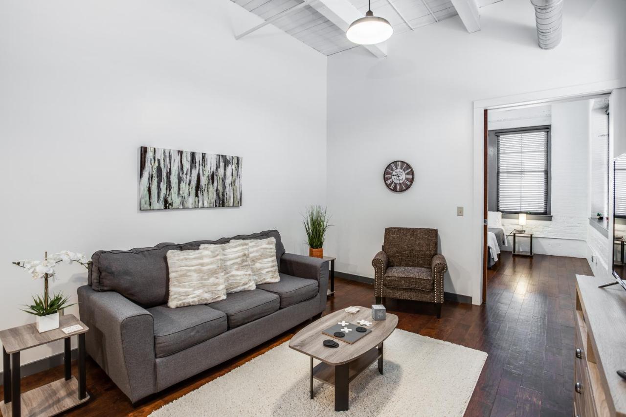 Ny Style Centric Loft With King Bed By Park Ave Apartment Rochester