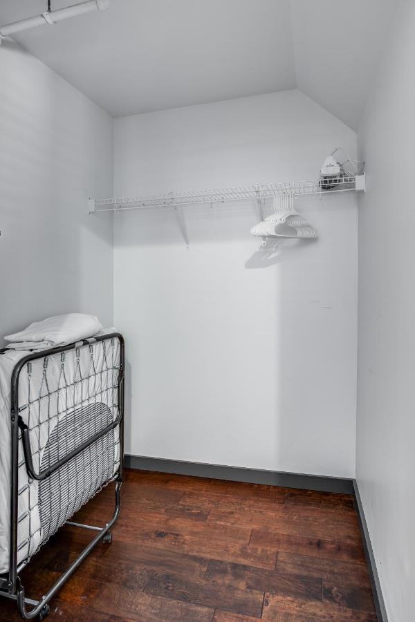 Ny Style Centric Loft With King Bed By Park Ave * Rochester