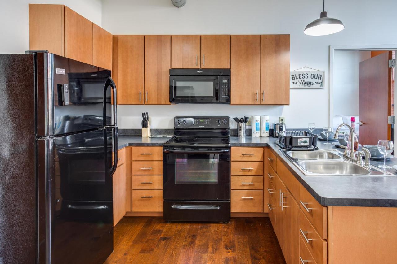 Ny Style Centric Loft With King Bed By Park Ave Rochester