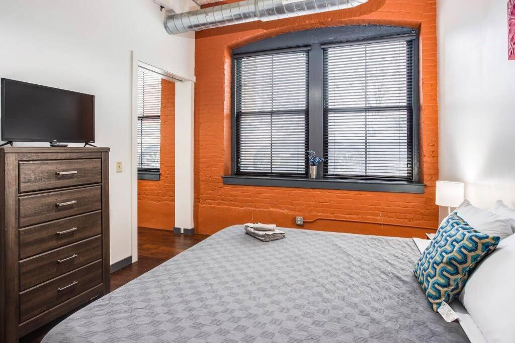 Centric Ny Style Loft W/king Bed
