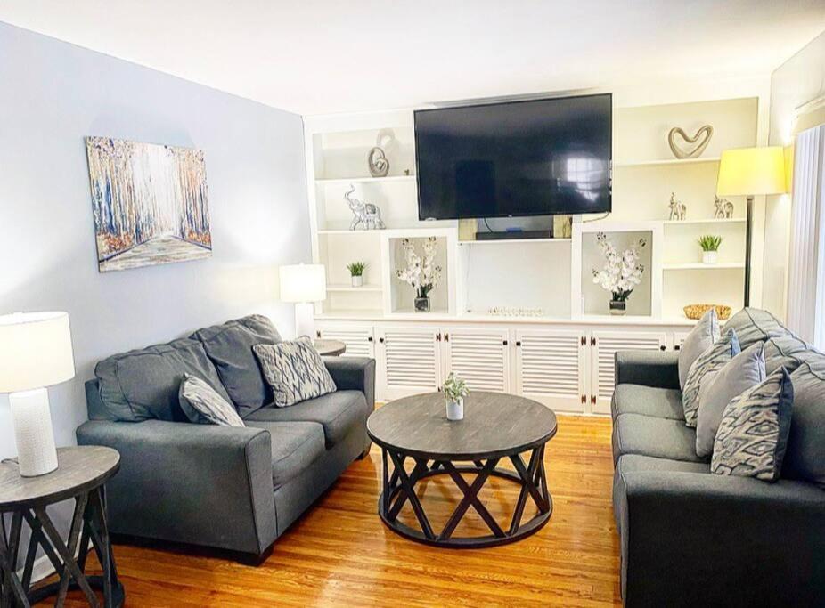 Adorable&cozy Suburban Mins From Dwtn/airport Rochester