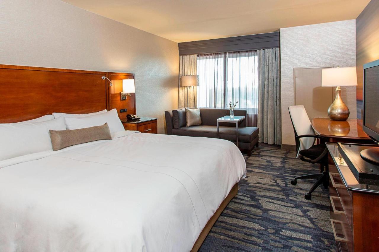 Hotel Airport Marriott