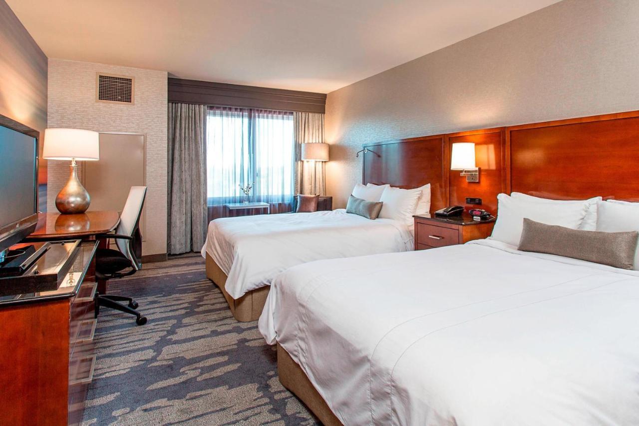 Hotel Airport Marriott 3*