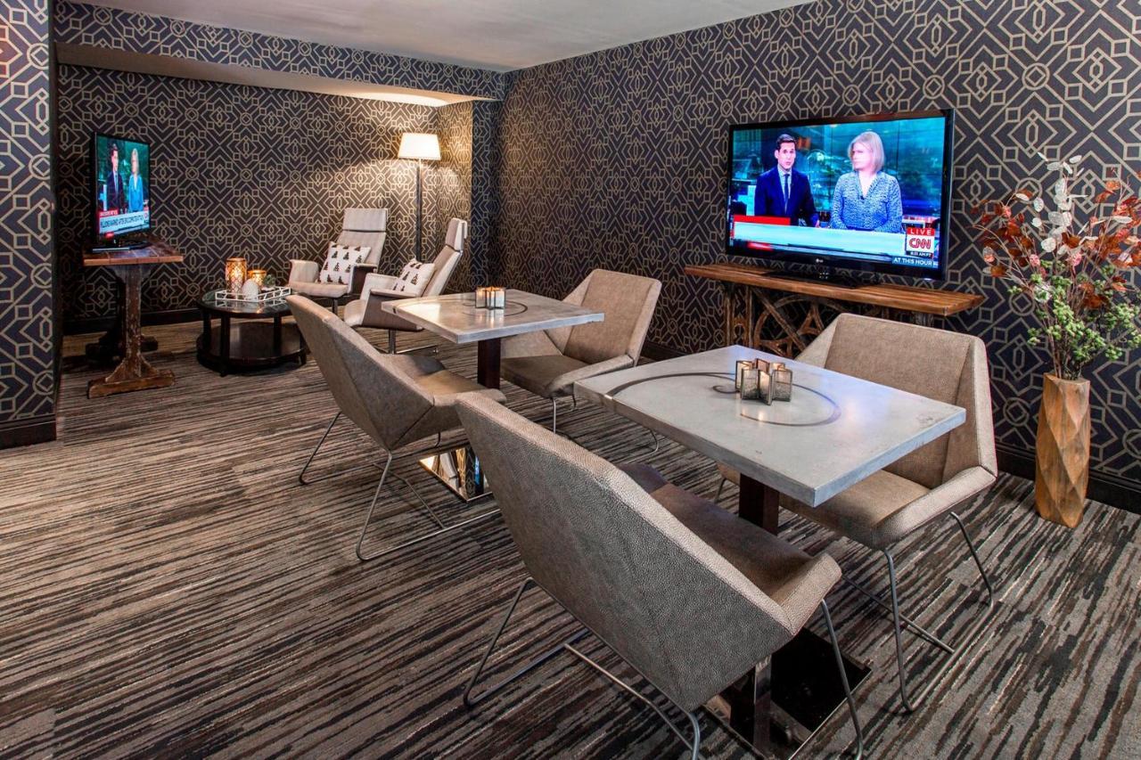 Hotel Airport Marriott 3*