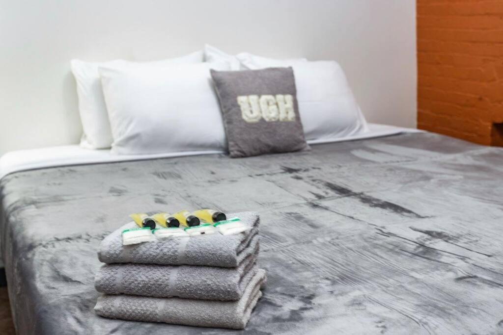Centric Modern Loft W/ King Beds Apartment Rochester