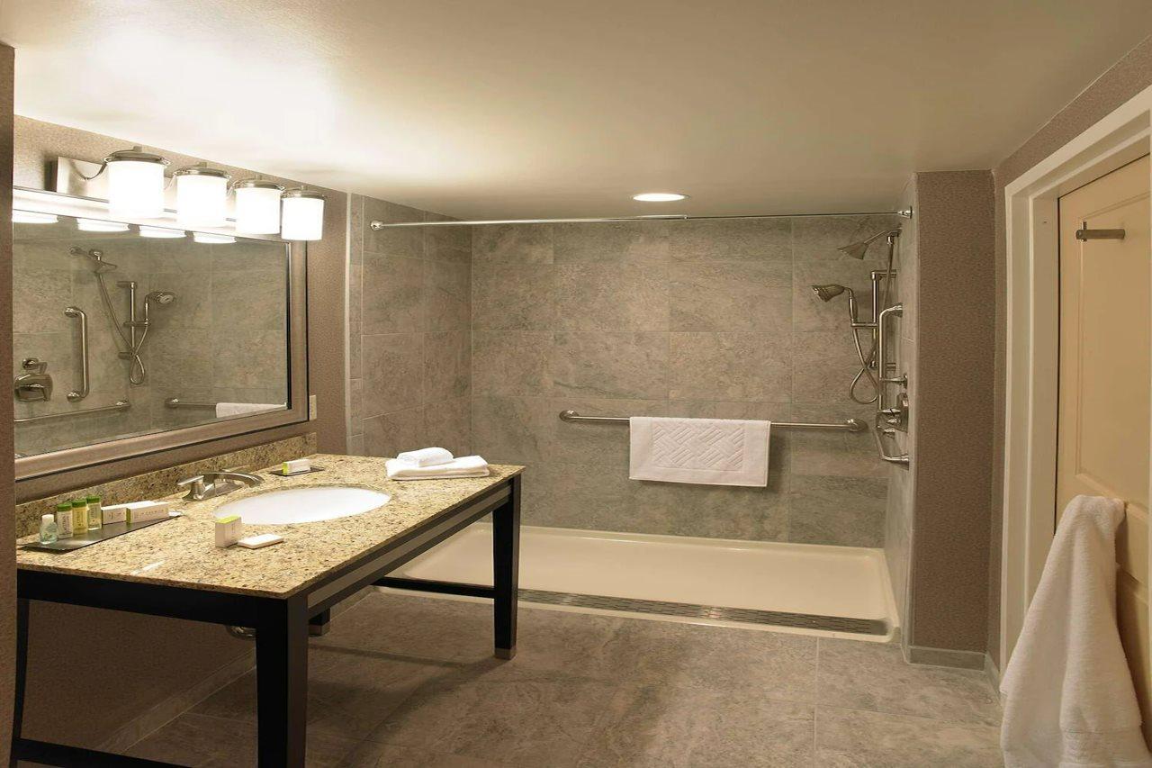 Hotel The Strathallan - A Doubletree By Hilton Rochester