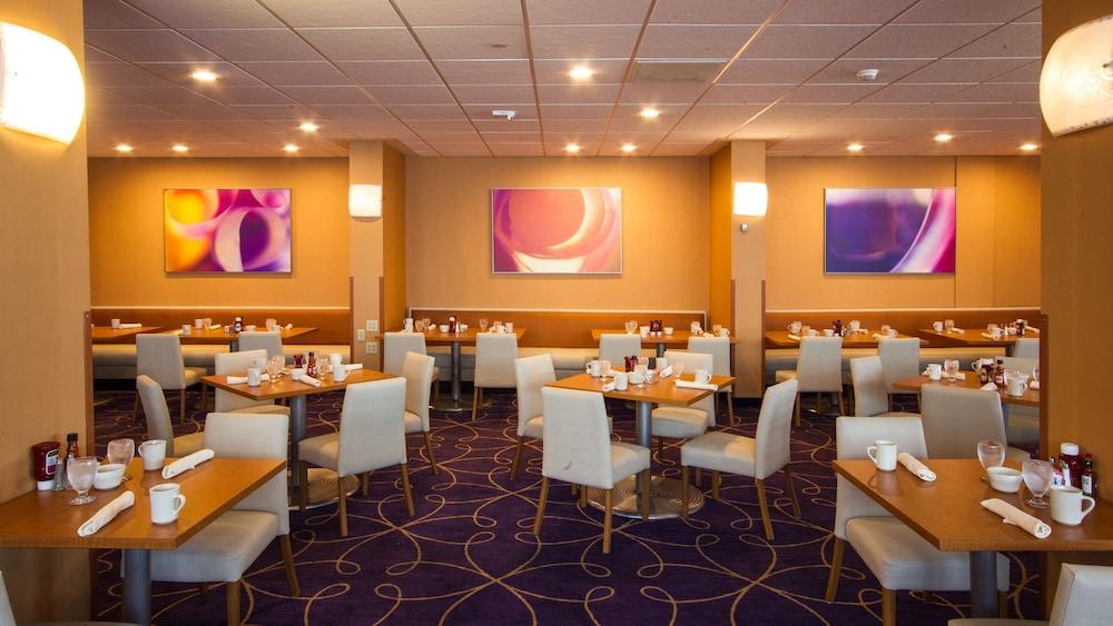 Wyndham Downtown Rochester