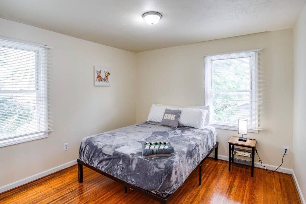Marvelous Colonial Mins To Uofr/airpt Holiday home Rochester