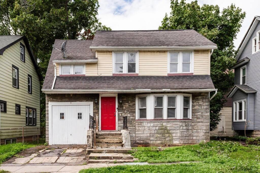Holiday home Marvelous Colonial Mins To Uofr/airpt *