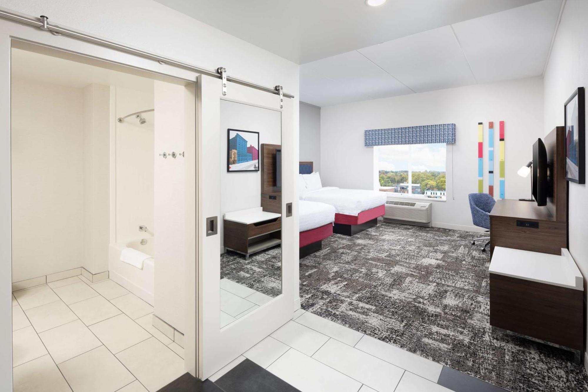 Hotel Hampton & Downtown Rochester