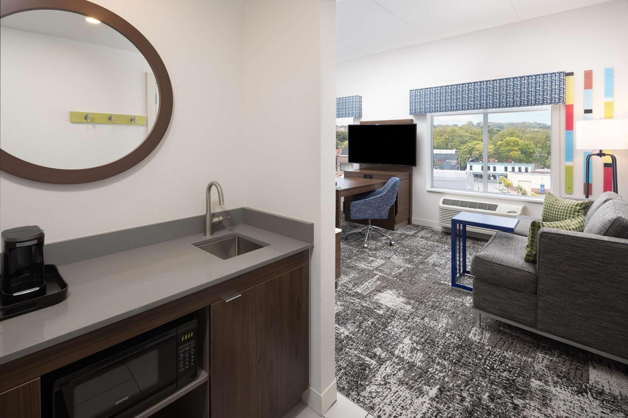 Hotel Hampton & Downtown Rochester