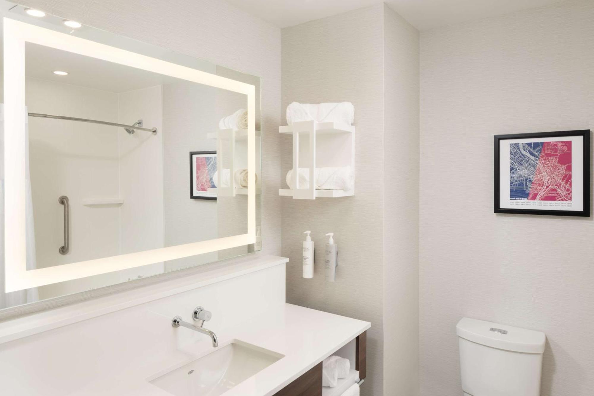 Hampton & Downtown Hotel Rochester