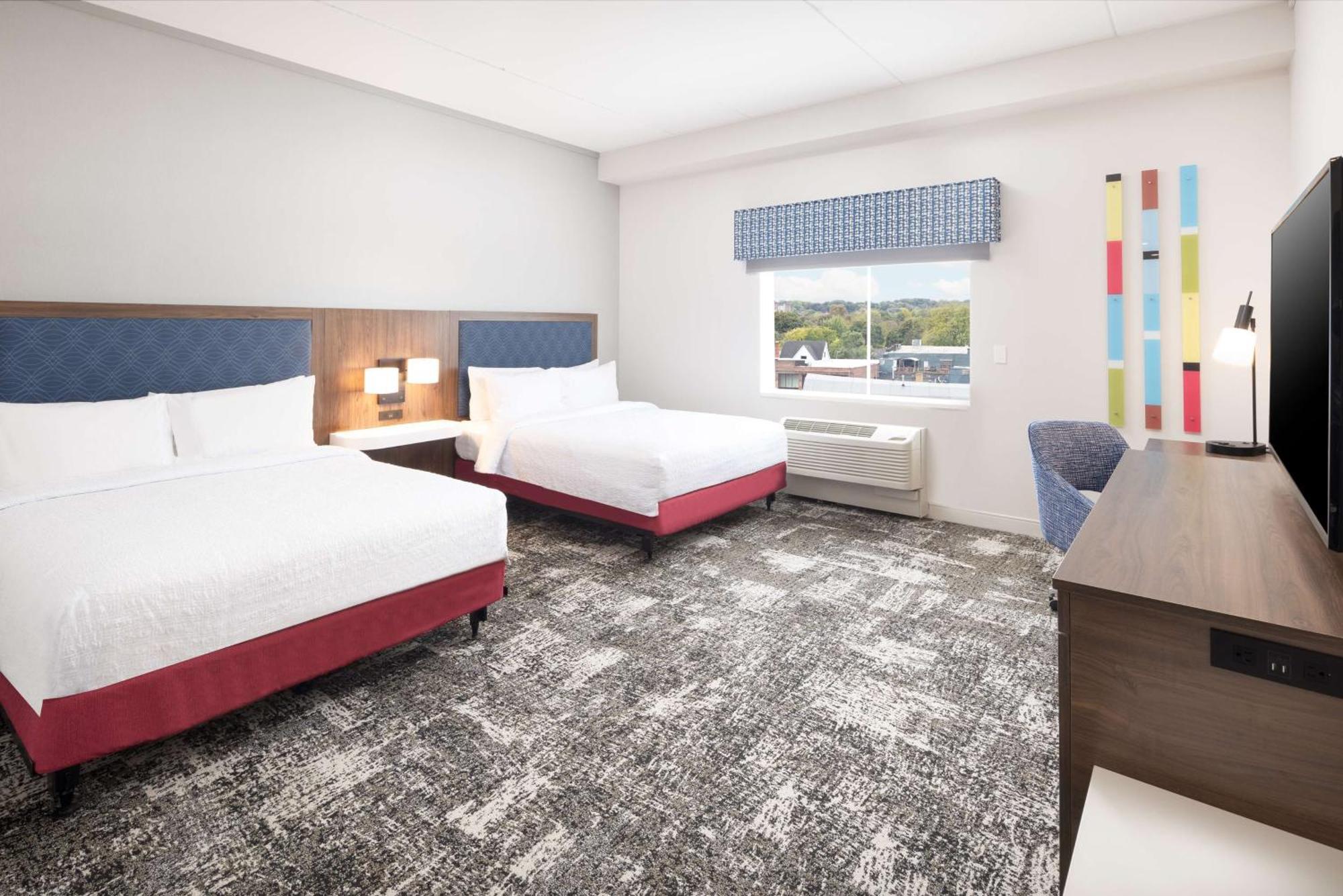 Hampton & Downtown 3*