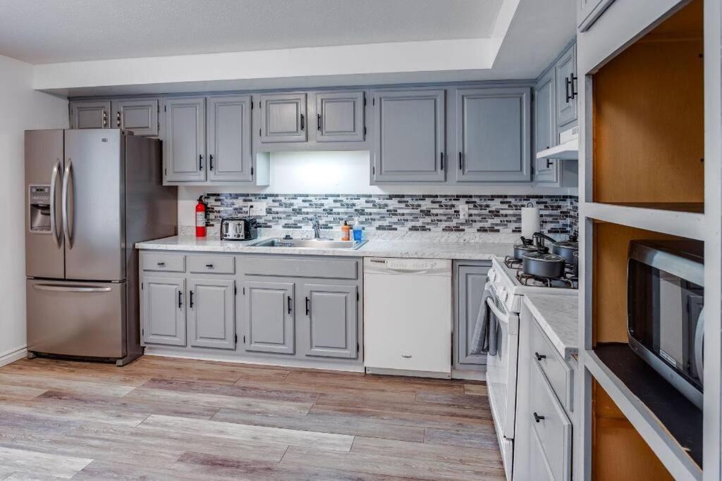 Fantastic Near Dwtn/airport *