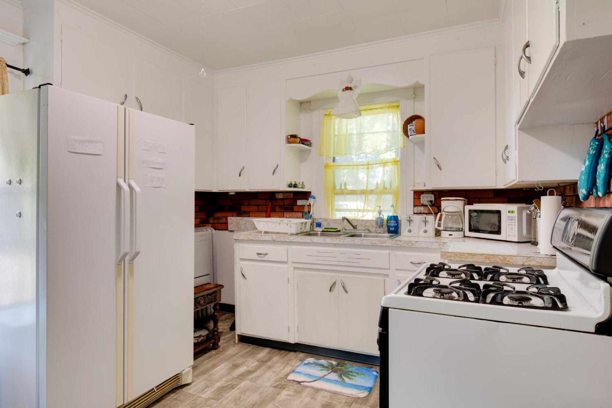 Idyllic 2 Miles To Downtown! Apartment *