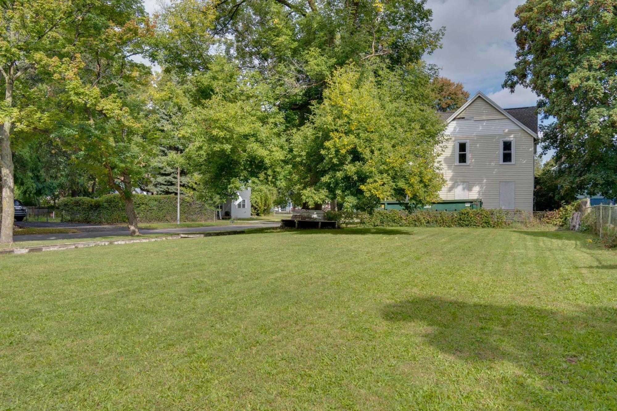 Apartment Idyllic 2 Miles To Downtown! *