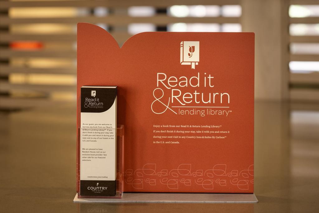 Hotel Country & By Radisson, Rochester-pittsford-brighton, Ny