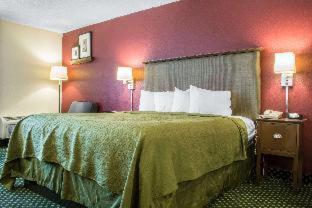 6 - Airport Hotel