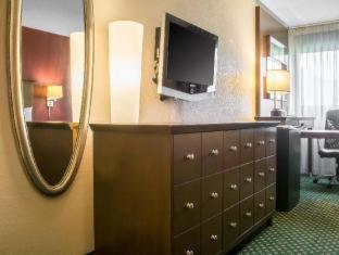 Hotel 6 - Airport 2*