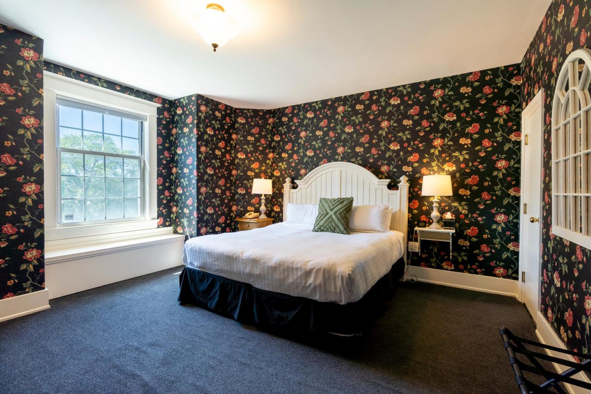 Inn On Broadway
