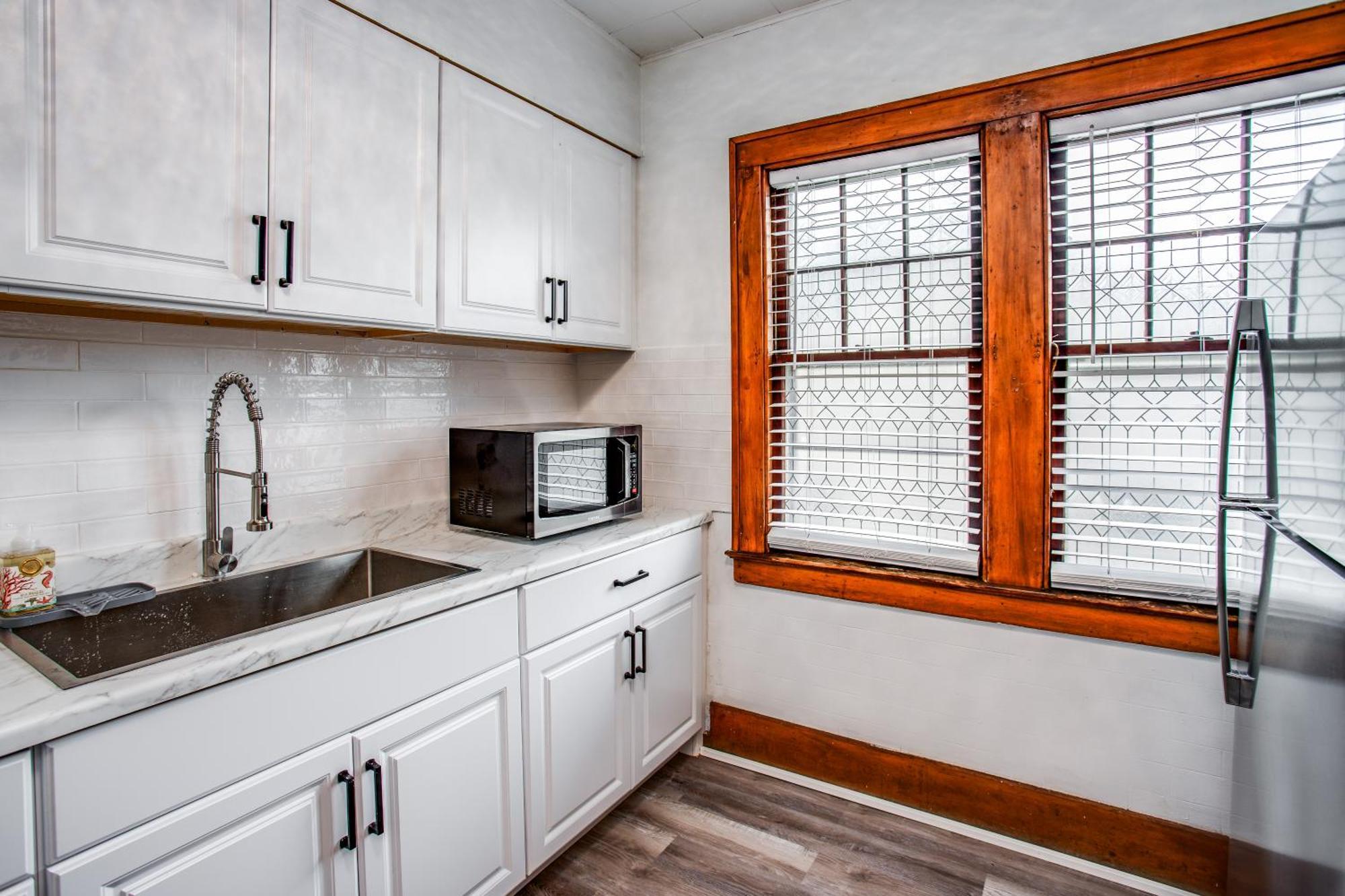 Amazing 3 Bedroom Steps, Airport, Uofr, Rit, *