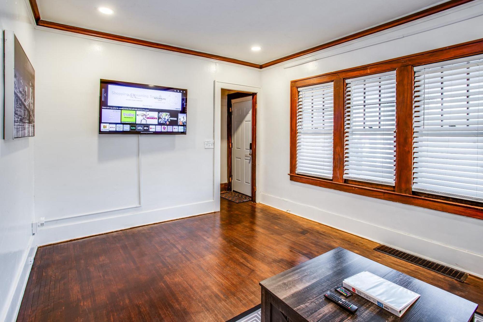 Amazing 3 Bedroom Steps, Airport, Uofr, Rit, *
